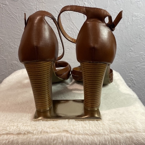 WORTHINGTON WOMEN’S BARRA CRISSCROSS BLOCK HEELED SANDALS IN BROWN SZ 10 - Picture 8 of 9